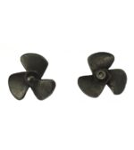 Skruv med 3 blad i metall 24 mm (2 st.) för fartygsmodellering