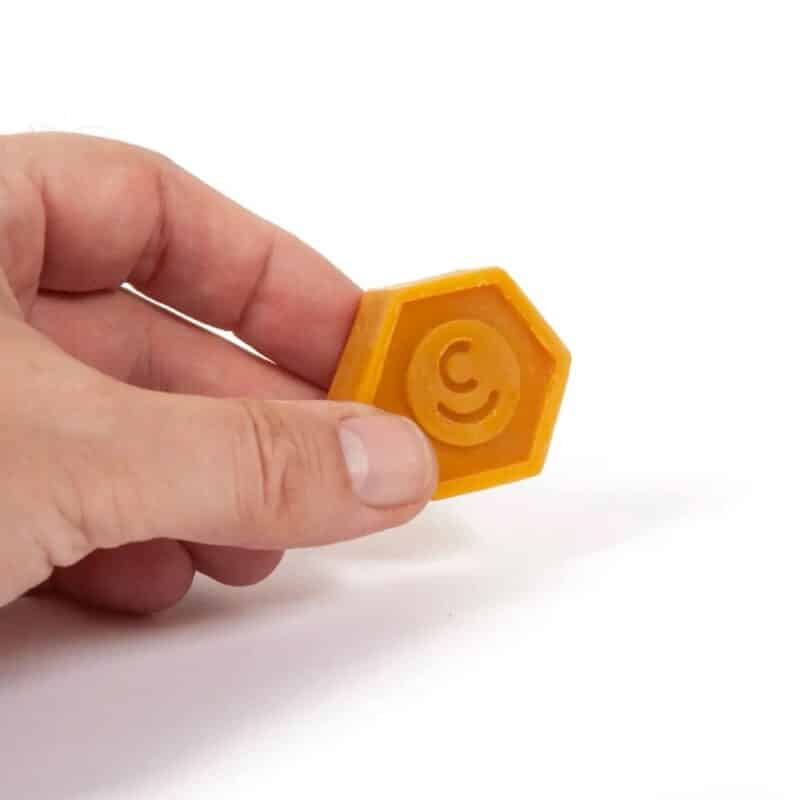 OcCre - Beeswax thread conditioner
