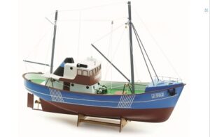 Billing Boats 1/60 Progress - plastskrog