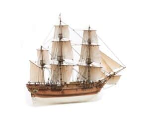 1:50 BOUNTY WOODEN HULL