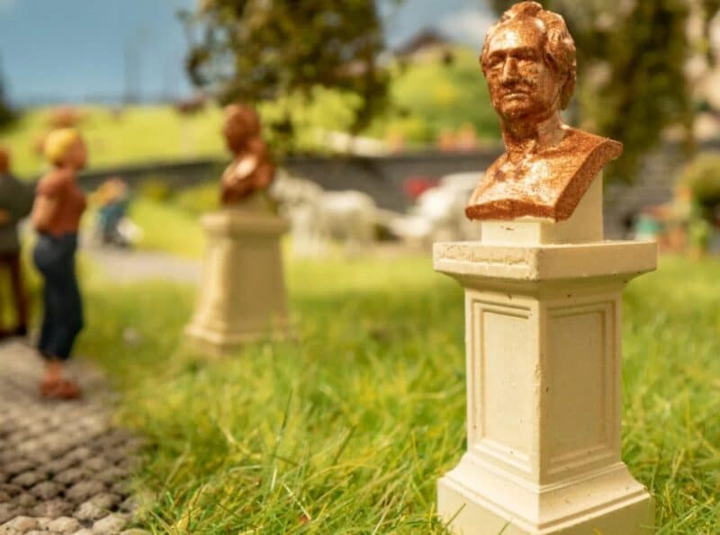 Busts