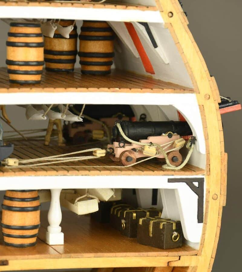 New Cross-Section of HMS Victory. 1:72 Wooden Model Ship Kit - Bilde 10