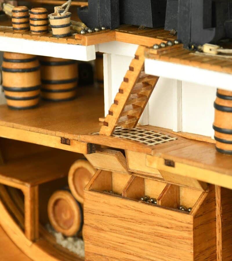 New Cross-Section of HMS Victory. 1:72 Wooden Model Ship Kit - Bilde 11