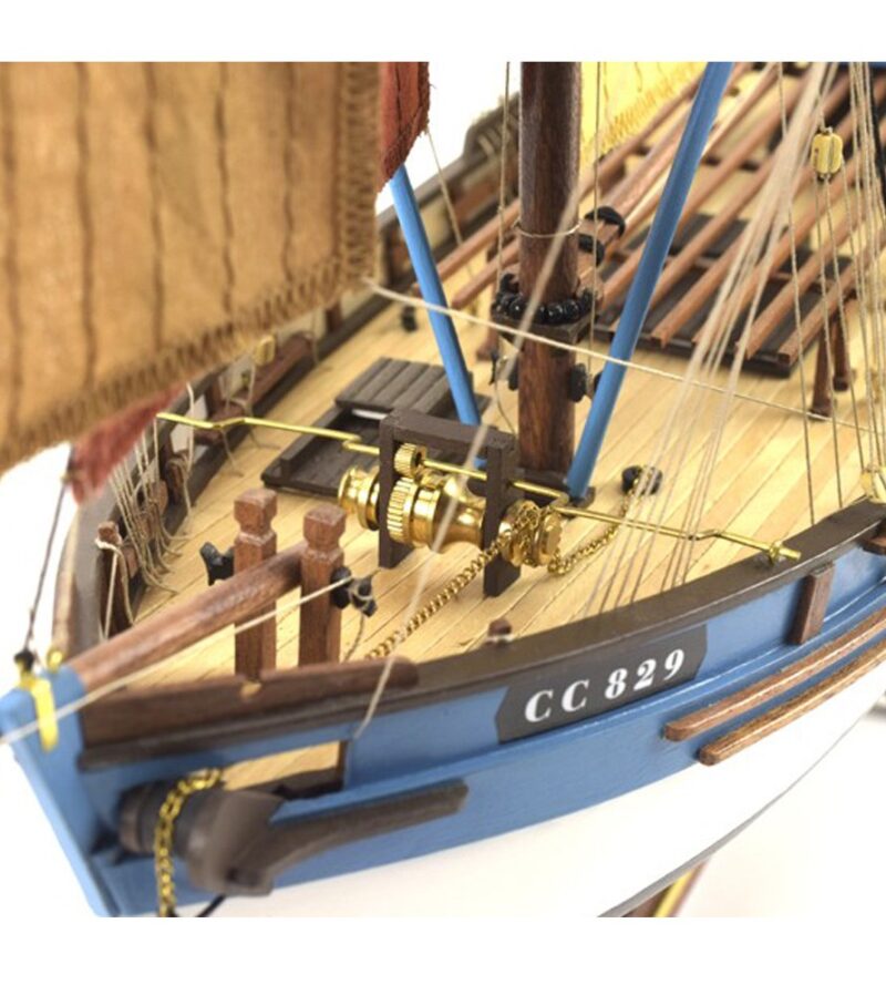 1/50 MARIE-JEANNE 2022 with stand - Bilde 9